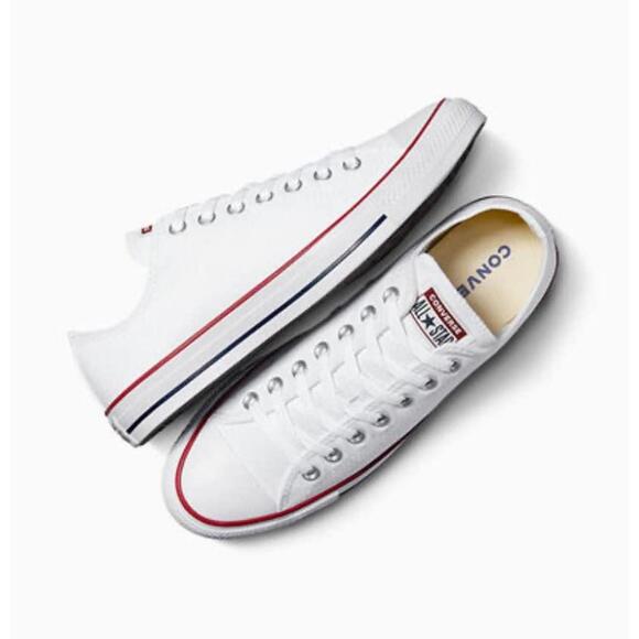 Converse Shoes - Chuck Taylor All Star Canvas
UNISEX LOW TOP SHOE